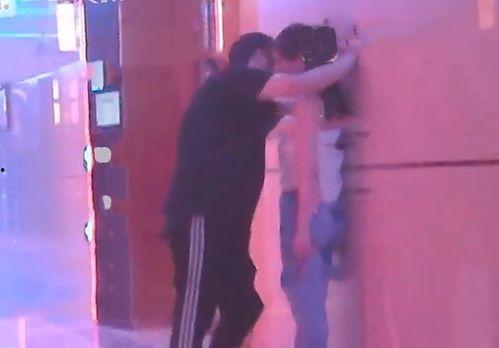 观看最新热闻爆料,揭秘事件背后的真相与影响